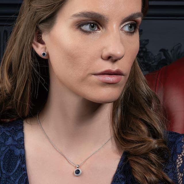 Detalle de Namana orecchini da donna a lobo con zirconi bianchi o colorati, perno in ottone rodiato (blu, verdi, rossi, azzurri o trasparenti)