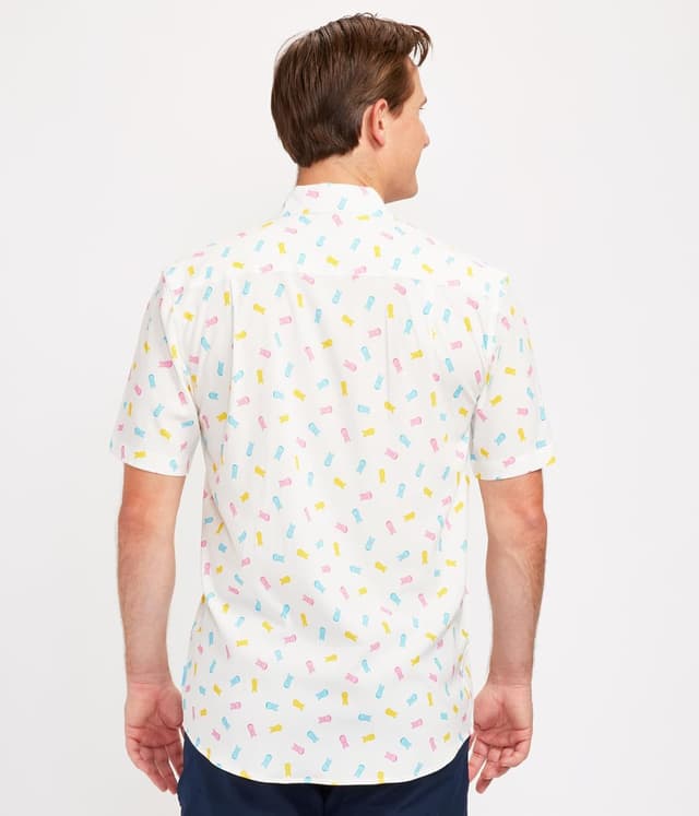 Detalle 2 de Tipsy Elves Men’s Easter Hawaiian Shirt (Peeps®) — Short Sleeve Button-Down Pastel Vacation Style