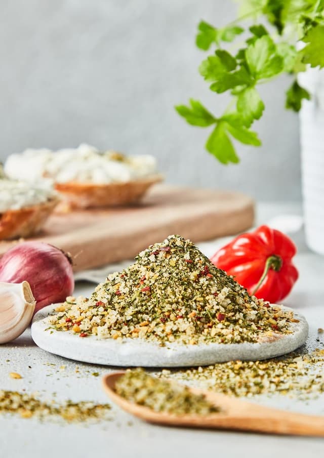 Detalle de Fuchs Gewürze Habanero Kräutersalz im wiederverschließbaren Gewürzglas (60 g) – Würzsalz für Pizza & Pasta