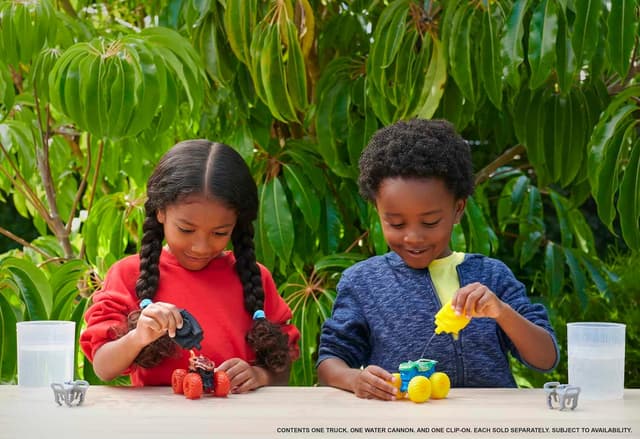 Detalle 2 de Hot Wheels Monster Trucks Color Reveal con Agua 🚗 Sorpresa, Mattel HJF39