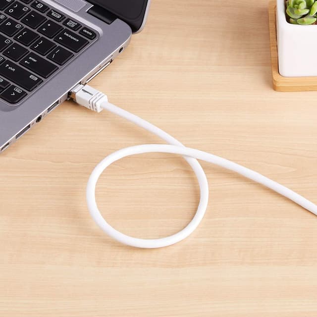 Detalle de Amazon Basics Cable Ethernet Gigabit Cat 7, Blanco, 3m