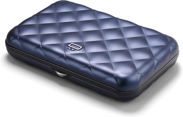 Detalle de ÖGON Designs Helsinki Navy Blue RFID Card Holder (Rigid Aluminium, Quilted Effect)