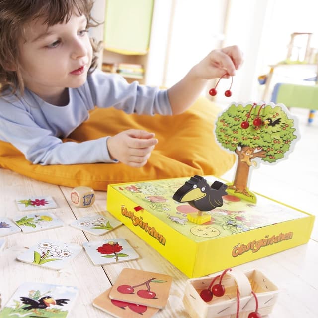Detalle 2 de Haba 4460 Obstgärtchen 🌱 Juego infantil de atención