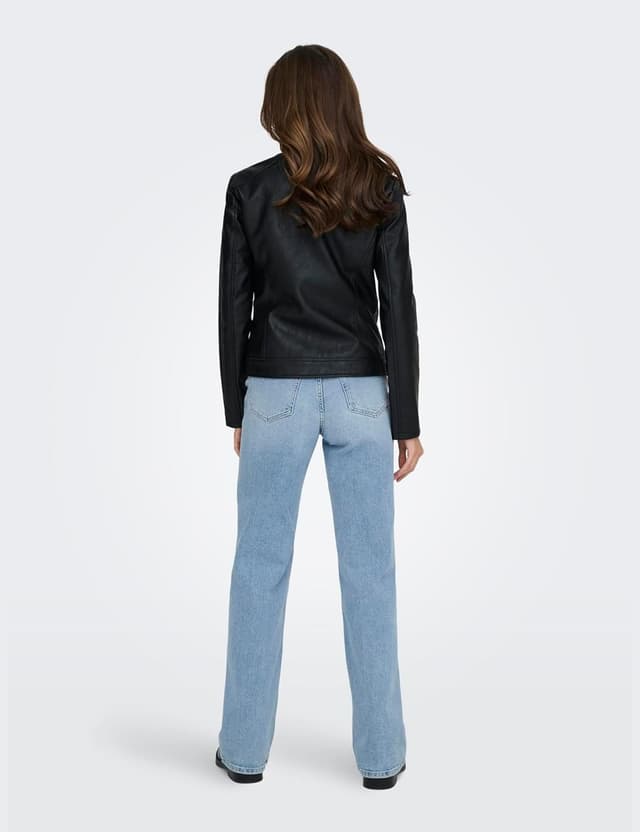 Detalle 1 de JDY JACQUELINE Faux Leather Jacket JDYEMILY, giacca in similpelle con chiusura a bottoni snap