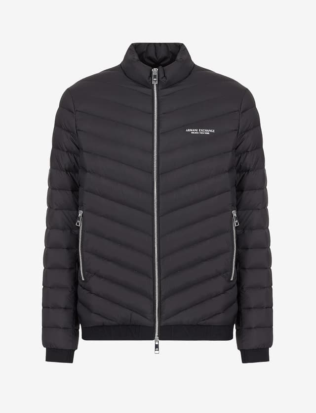 Detalle 2 de Armani Exchange men’s Milano/New York logo down coat with hood