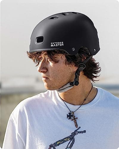 Thumbnail 4 de OutdoorMaster Skateboard Cycling Helmet with Ventilation