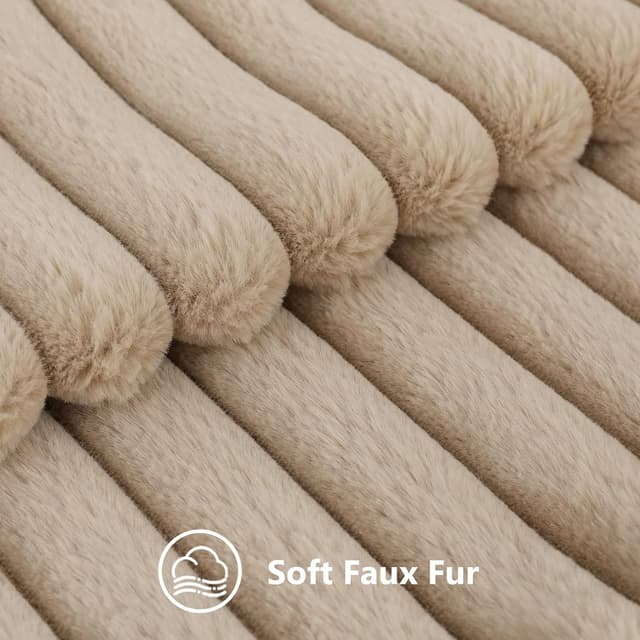 Thumbnail 4 de decorUhome Faux Fur Spring 20x20 Pillow Covers set