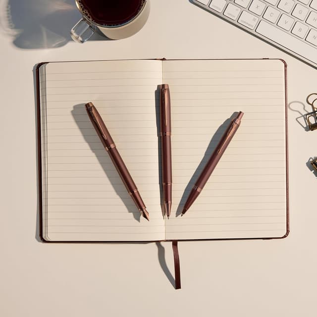 Thumbnail 4 de Bolígrafo Parker IM Monochrome ✍️ Estuche de regalo elegante