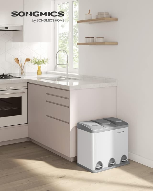 Detalle 1 de SONGMICS Küchen-Mülltrennsystem 3x8 L