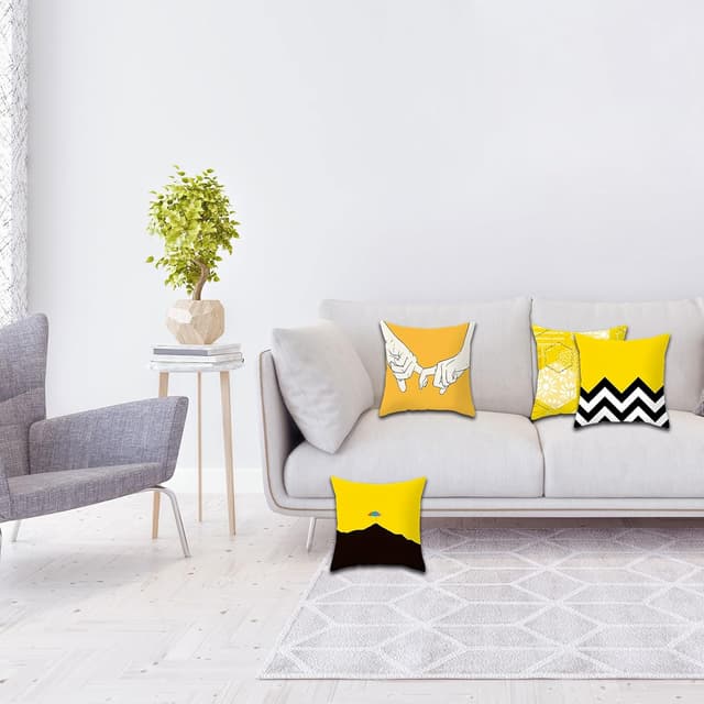 Detalle de Betadistor Yellow Hand in Hand Cushion Covers 18x18" (45x45cm) – set of 4 polyester covers