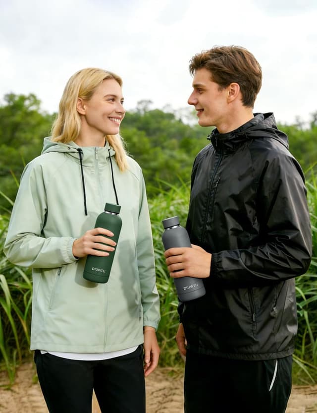 Detalle de DIUWEU Insulated Stainless Steel Bottle 1L