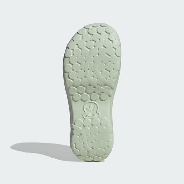 Detalle de Chancla Adidas Adifom Stan verde