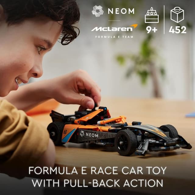 Detalle 2 de Lego Technic NEOM McLaren Formula E Race Car — set LEGO de coche de carreras