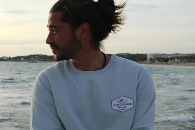 Detalle de Felpa Surf Monkey con scollo rotondo e patch ricamato in felpa garzata 280 g/m²