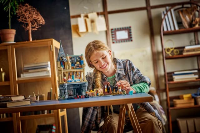 Detalle de LEGO Harry Potter Schloss Hogwarts 76463