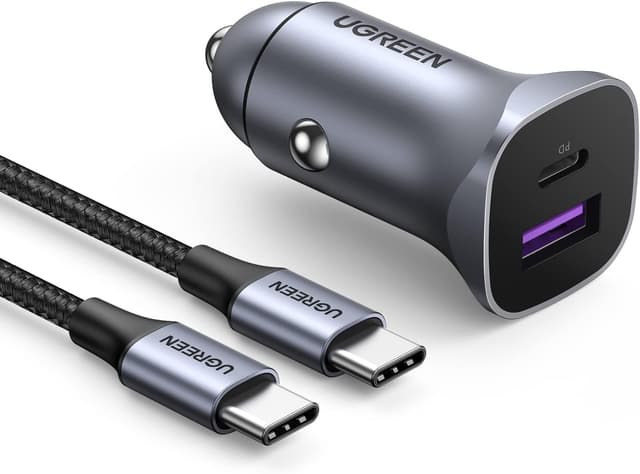 Detalle de UGREEN 30W Cargador de Coche USB C/A PD QC