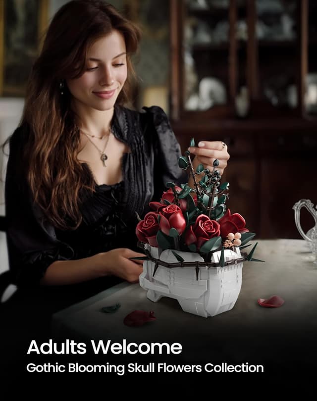 Detalle 2 de iATOM Skull Roses Building Set 10.8 in 💐