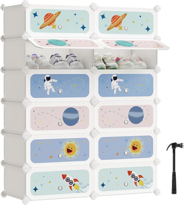 Detalle de SONGMICS Scarpiera a 12 scomparti per bambini con ante e motivi stellari LPC907W01, 31 x 81 x 106 cm