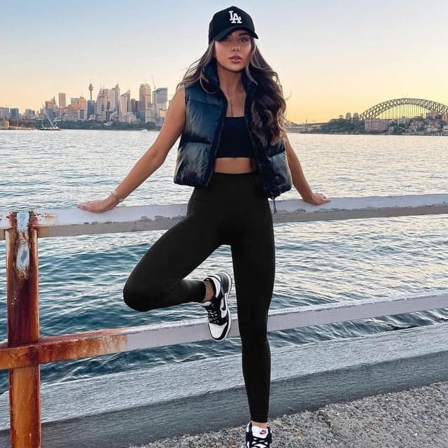 Detalle 2 de TNNZEET 3-Pack High-Waisted Tummy Control Leggings for Women (Black) with Pockets