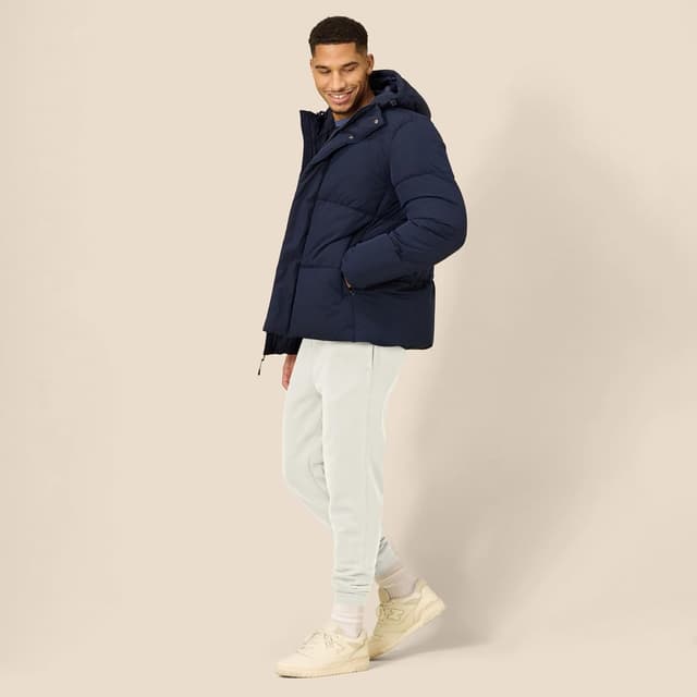 Detalle de Amazon Essentials Men’s Relaxed-Fit Fleece Jogger Sweatpants with Elastic Waist and Pockets