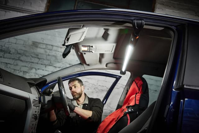 Detalle de OSRAM LEDIL415 - Lámpara de mano LED 1200 lúmenes 🔦