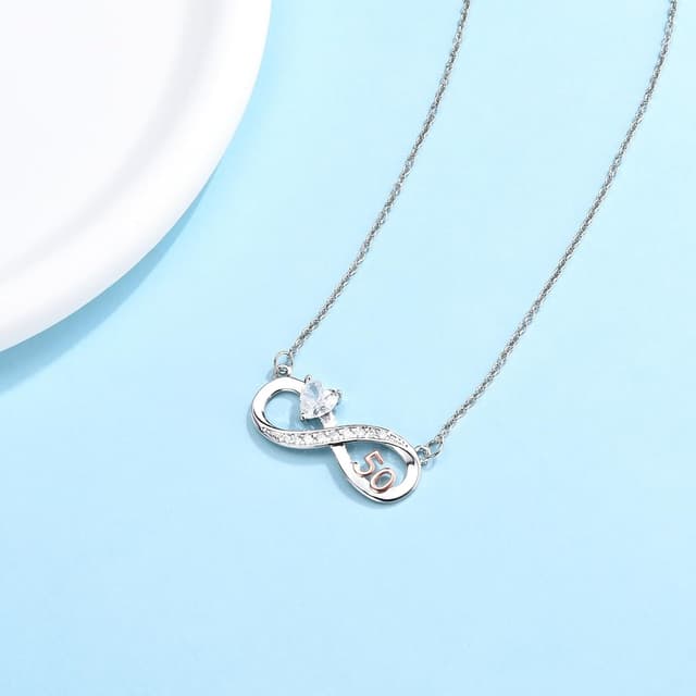 Detalle de USEEDOVIA Infinity-Halskette zum 50. Geburtstag für Frauen mit Herz-Zirkonia, roségoldfarben vergoldet