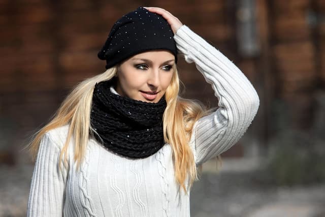 Thumbnail 6 de styleBREAKER 04024037 Gorro caído unisex 25 cm