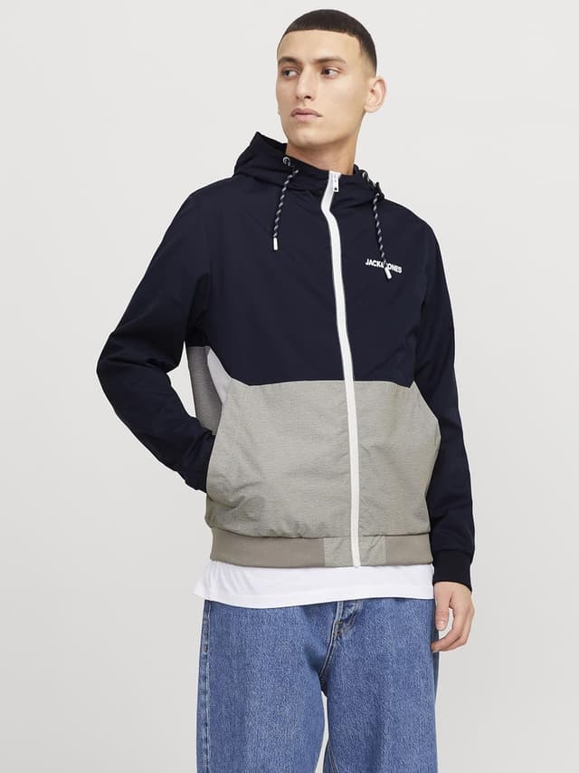 Detalle 2 de JACK & JONES Jjerush Hood Bomber Noos Herren Bomberjacke