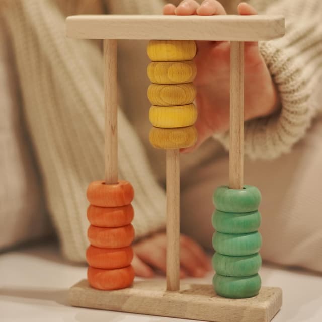 Detalle 2 de Igroteco Abakus für Kinder (3x5) aus Holz – spielerisches Rechnen lernen