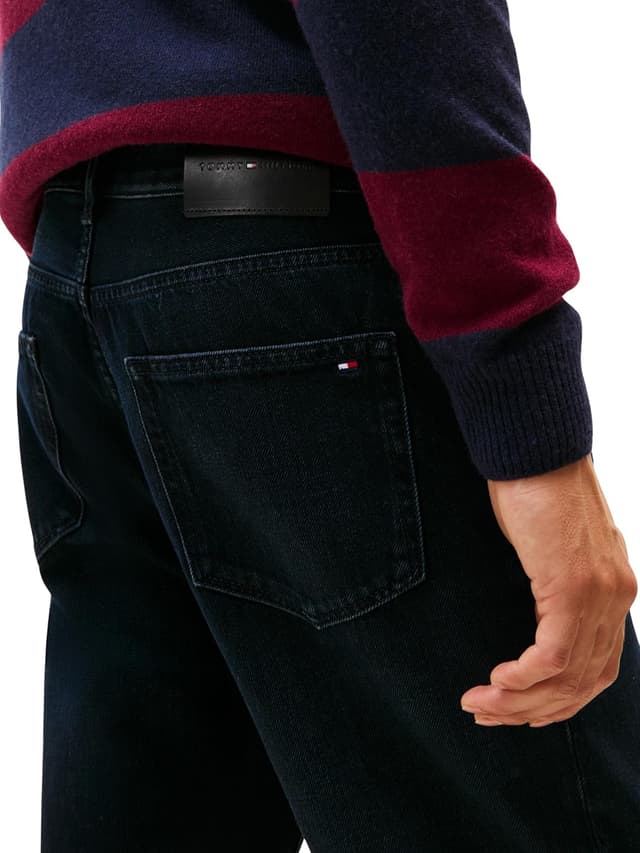 Detalle 1 de Tommy Hilfiger men’s Tapered Harlem jeans (MW0MW40357) – stretch 5-pocket denim