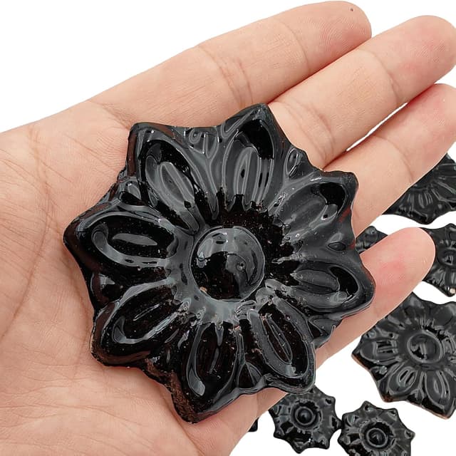 Detalle de Zufällige Keramik-Mosaikfliesen zum Basteln – 500 g in 3 Größen (Schwarz, Blume)