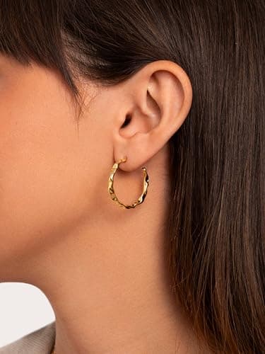 Detalle 2 de SINGULARU Pendientes Aro Lake 28mm