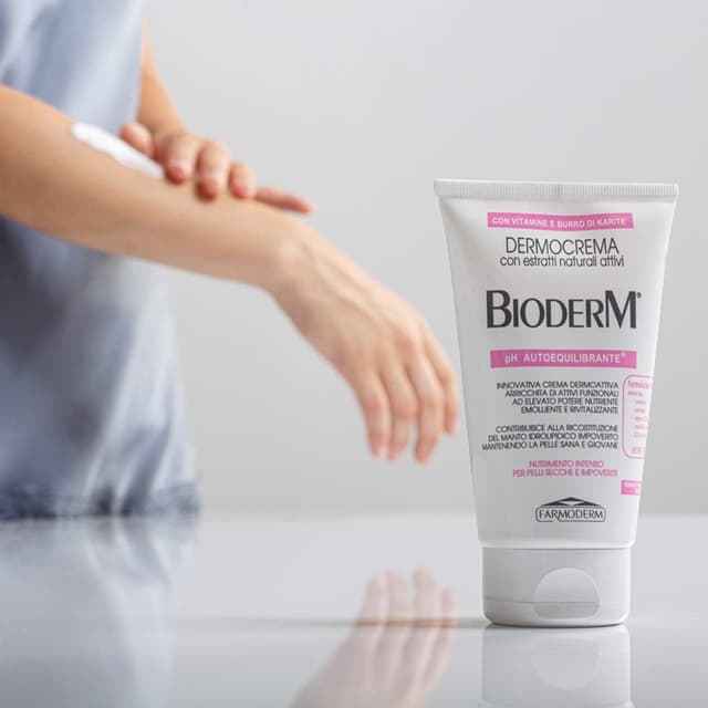 Detalle de Bioderm Dermocrema nutrimento intenso per pelle secca, sensibile e squamosa (mani e corpo) da 200 ml