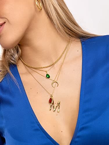 Detalle de SINGULARU Charm Letter XL Letra M, baño oro 18 Kt 💍