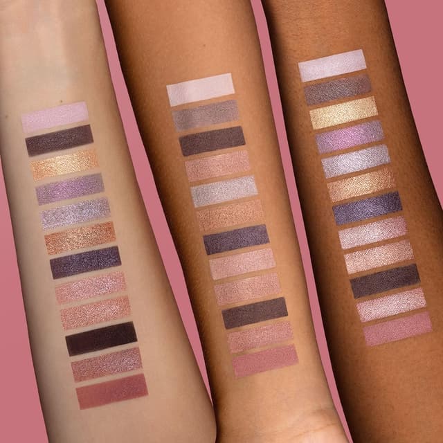 Detalle de Neve Cosmetics ArtDiary Palette “Feline Dreams Palette” — 12 ombretti per look soft e felini