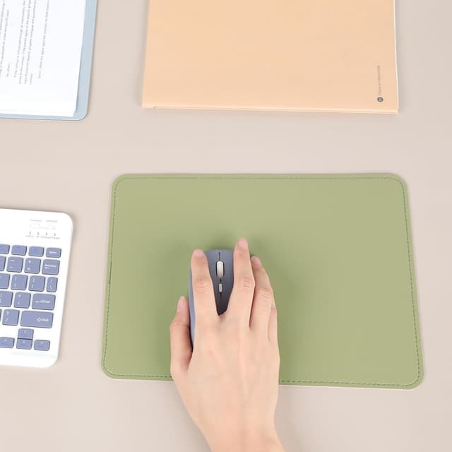 Detalle de AiQInu Tapis de souris 280x200 mm en PU cuir double face (beige, vert)