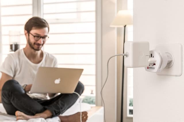 Thumbnail 5 de SKROSS 1.500206-E adaptateur Suisse 2500W