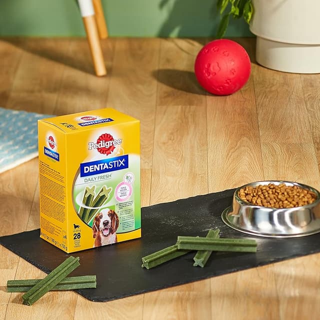 Thumbnail 1 de Pedigree Dentastix Fresh Snack higiénico para perros pequeños 28 ud
