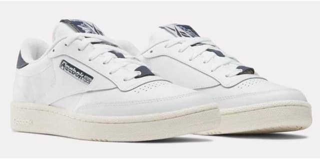 Detalle de Reebok Men’s Club C 85 leather trainers for everyday wear