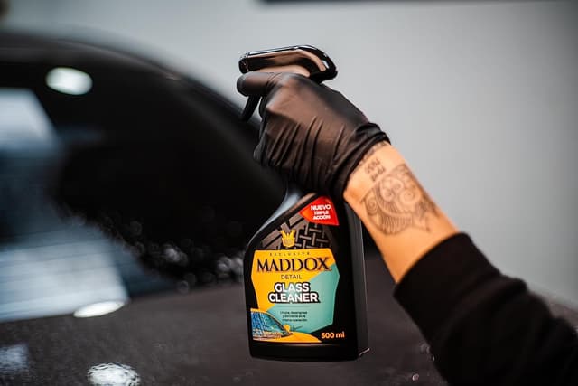 Detalle 2 de Maddox Detail Glass Cleaner 500 ml : nettoyant vitres voiture triple action anti-moustiques