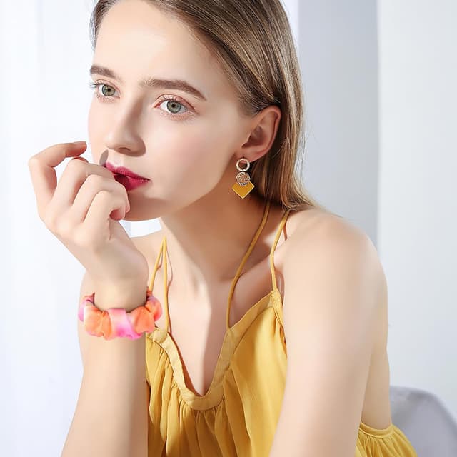 Detalle 2 de DKGKOO 3 Pack Scrunchie Elastic Strap for Fitbit Luxe (quick-release, soft fabric)