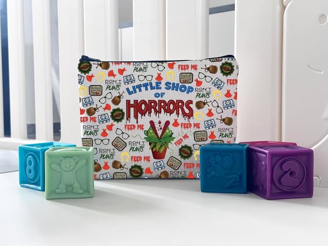 Thumbnail 4 de Little Shop Horror Movie Makeup Bag 9.05in