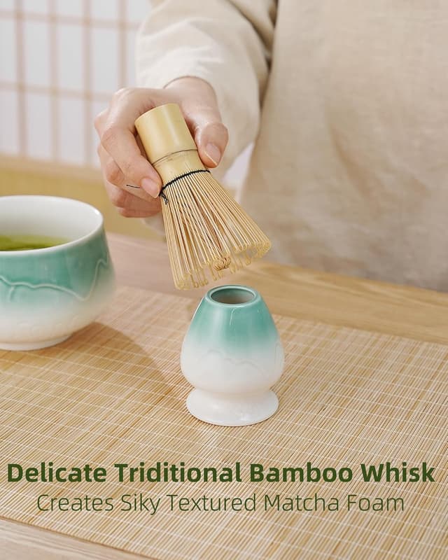 Detalle 2 de ZENS Matcha Tea Set (6pcs) with Bamboo Whisk, Ceramic Bowl & Accessories in Blue
