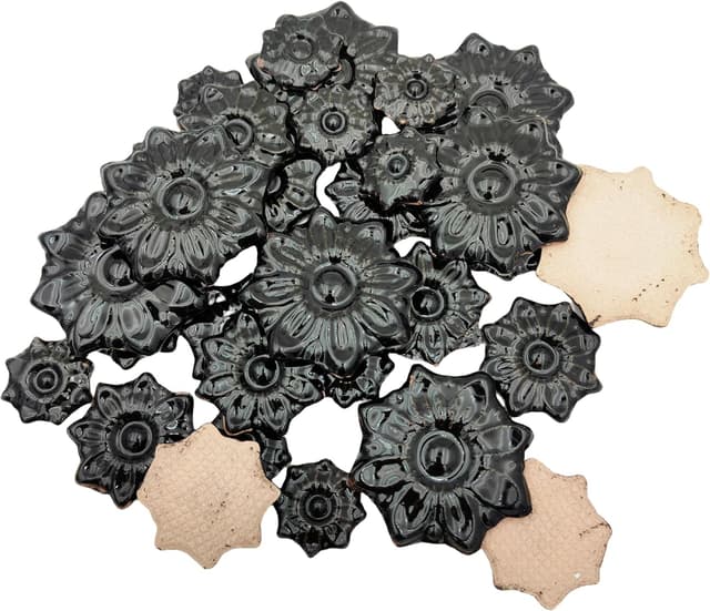 Detalle de Zufällige Keramik-Mosaikfliesen zum Basteln – 500 g in 3 Größen (Schwarz, Blume)