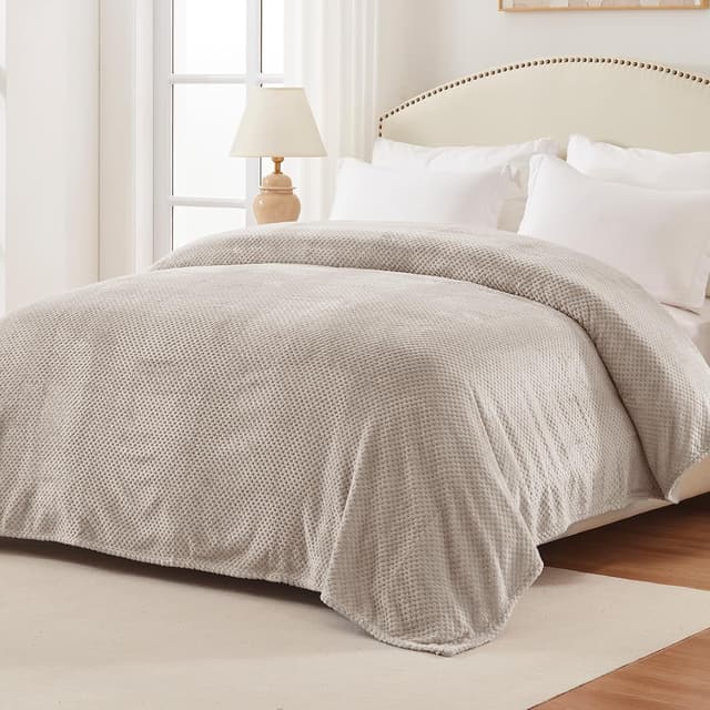 Detalle de Plaid couverture polaire extra large façon gaufrée Camel (220x240 cm) – doux et chaud pour canapé et lit