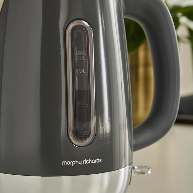 Detalle 2 de Morphy Richards Equip Kettle (1.7L) – 3kW rapid boil, removable limescale filter, easy view water gauge, stainless steel case (Grey) 102787