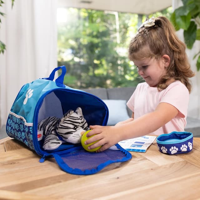 Detalle 2 de Melissa & Doug pet travel play set 15 pcs