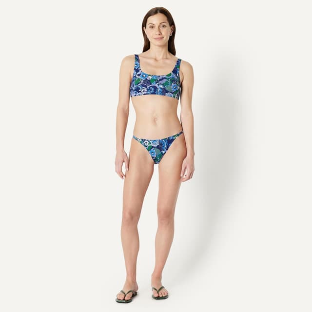 Detalle de Bas de bikini sans nœud Amazon Essentials Femme, taille basse