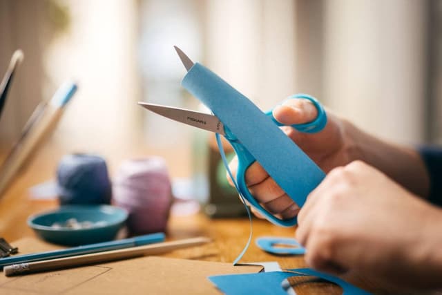 Thumbnail 1 de Fiskars Tijeras escolares 18 cm turquesa para diestros