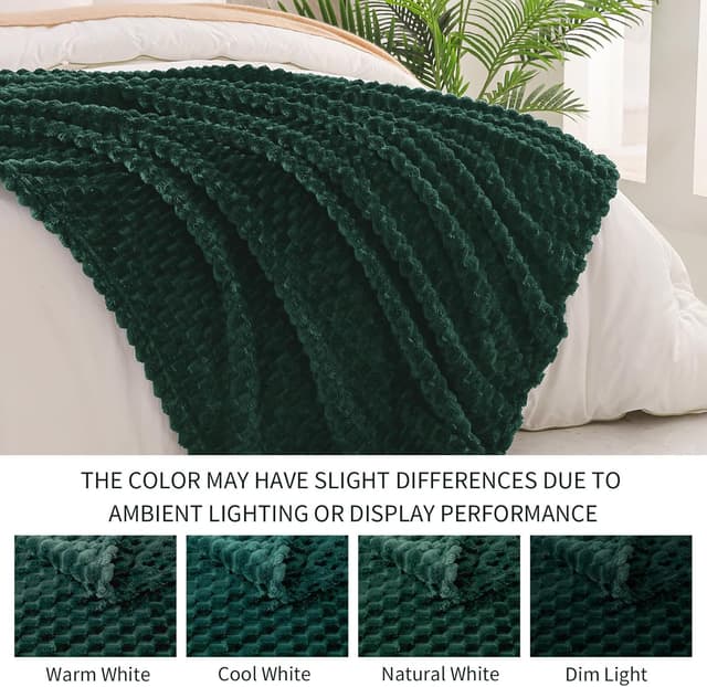 Detalle de Exclusivo Mezcla Kuscheldecke Fleece – Flauschige Sofadecke mit Jacquard (230 x 270 cm), Dunkelgrün